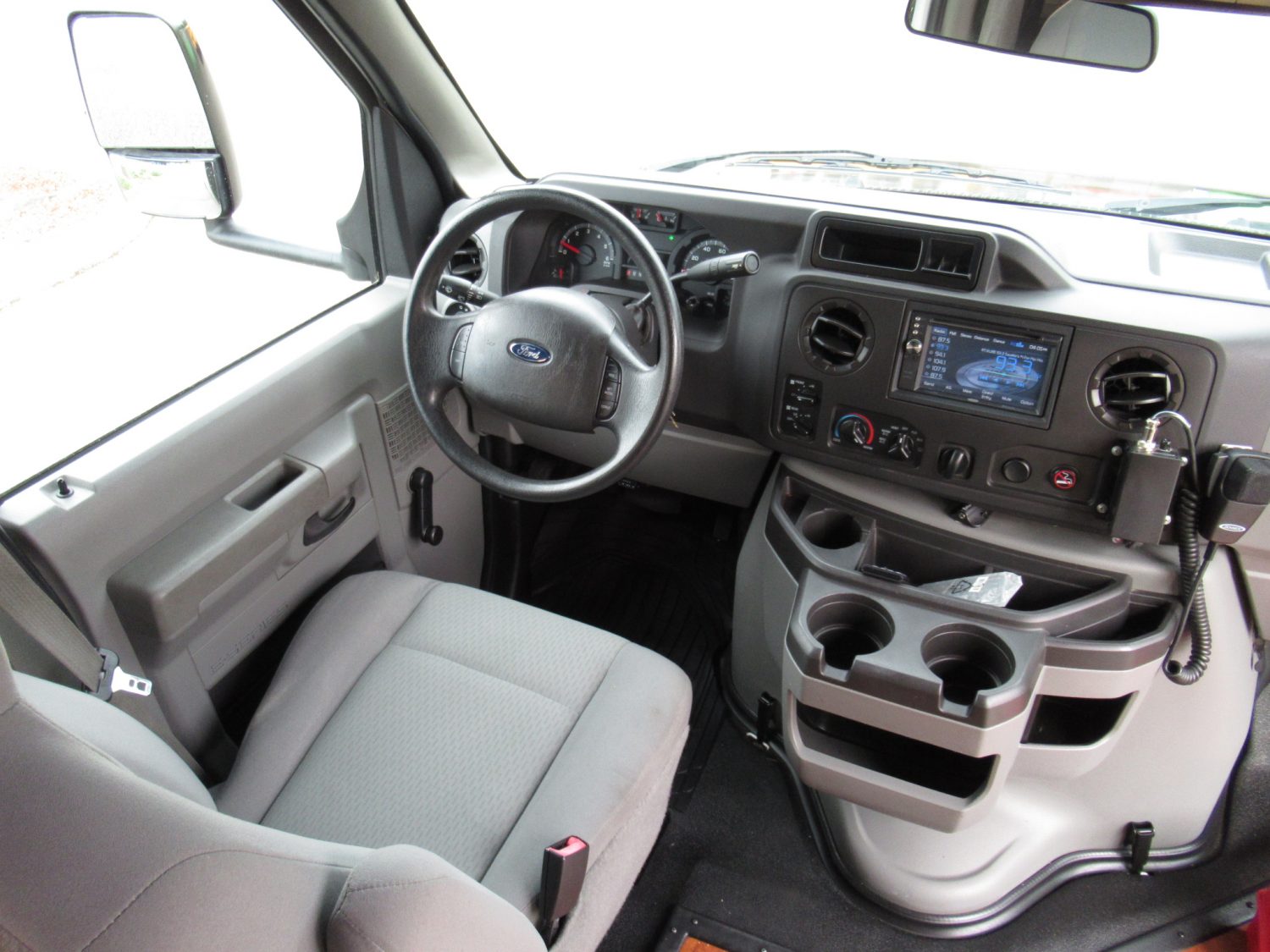 2014 Ford Starcraft MVP 24 Passenger Executive Shuttle Bus - S91926 - Image 10