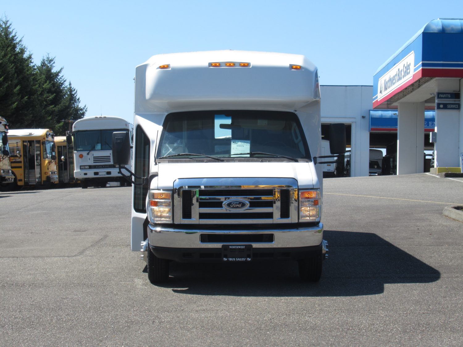 2008 Ford Eldorado Aerotech 16 Passenger + 2 Wheelchair Shuttle Bus - S56579 - Image 12