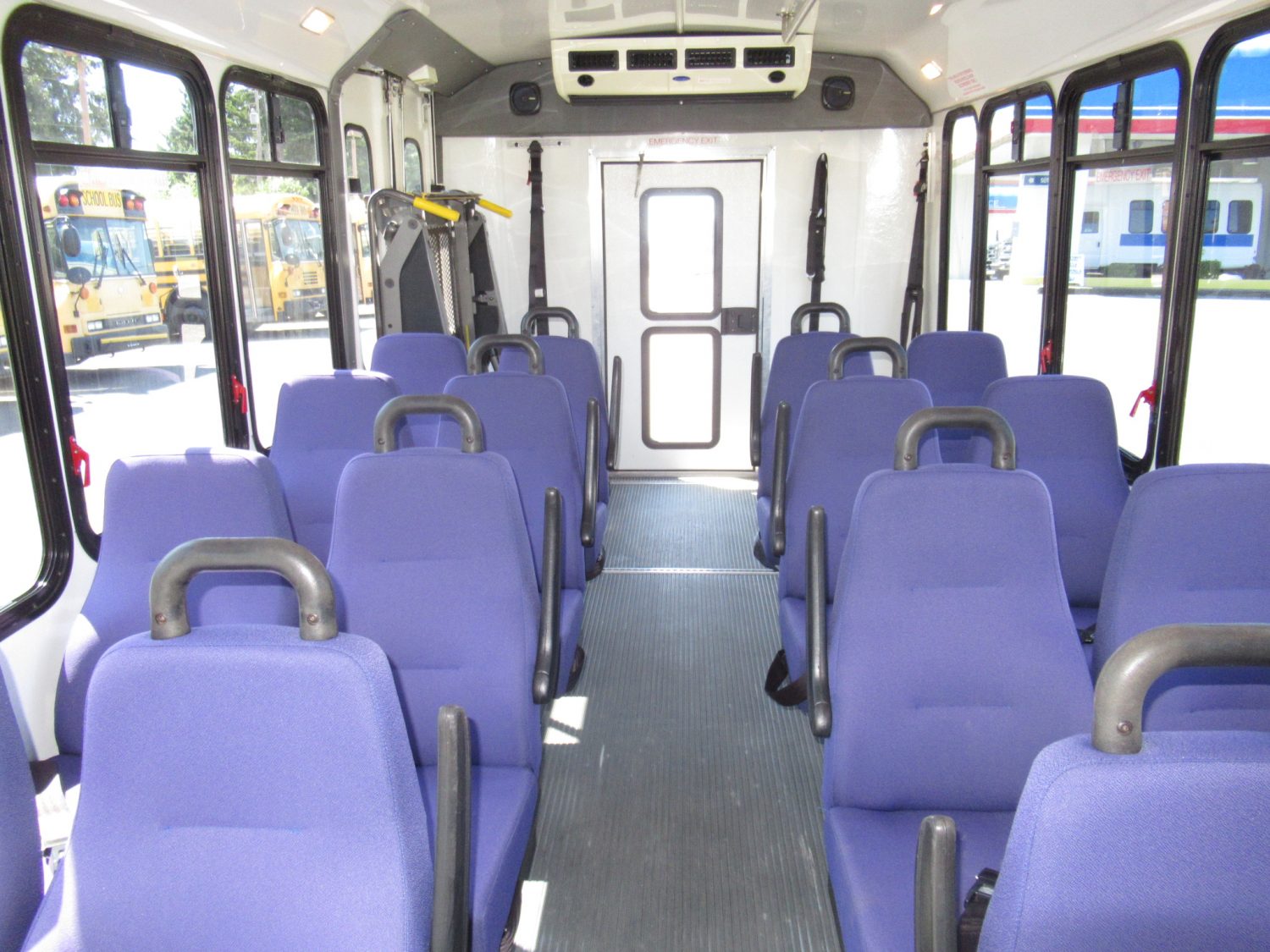 2008 Ford Eldorado Aerotech 16 Passenger + 2 Wheelchair Shuttle Bus - S56579 - Image 8