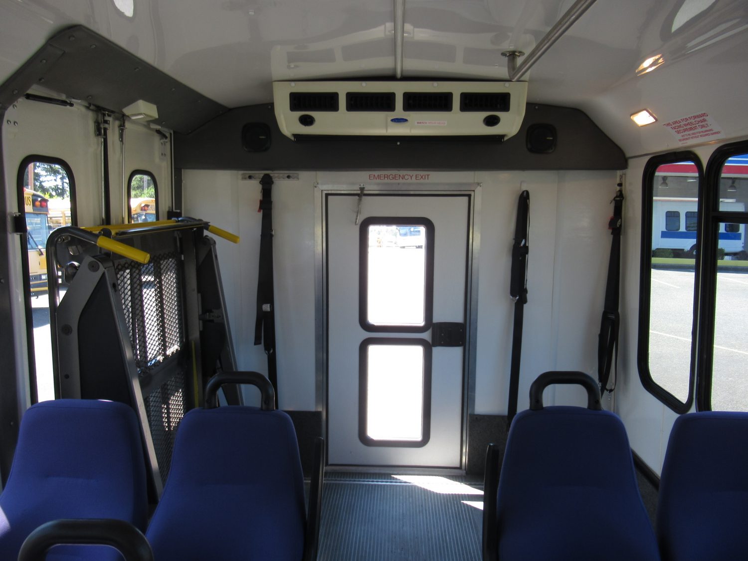 2008 Ford Eldorado Aerotech 16 Passenger + 2 Wheelchair Shuttle Bus - S56579 - Image 6