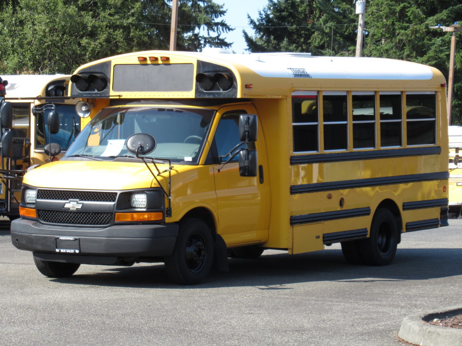 2010 Chevrolet Thomas 30 Passenger Type-A School Bus - B57534 - Image 2
