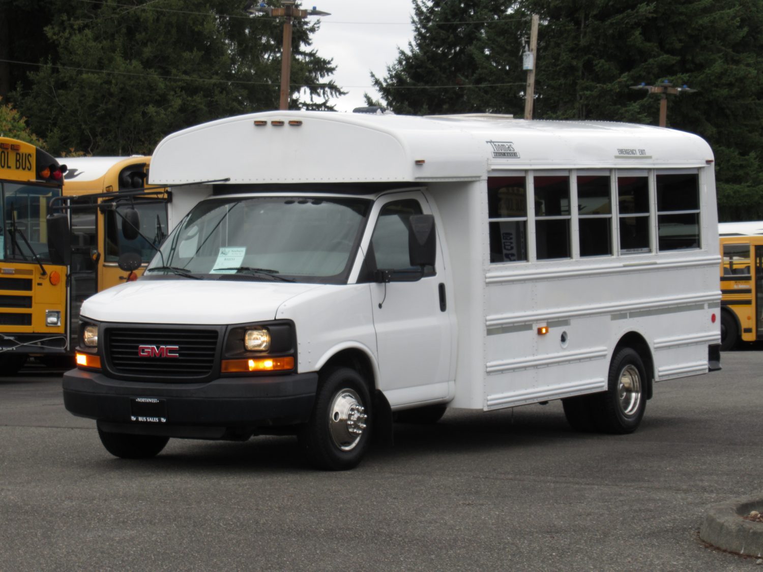 2008 GMC Thomas Minotaur 14 Passenger MFSAB - B32233 - Image 2