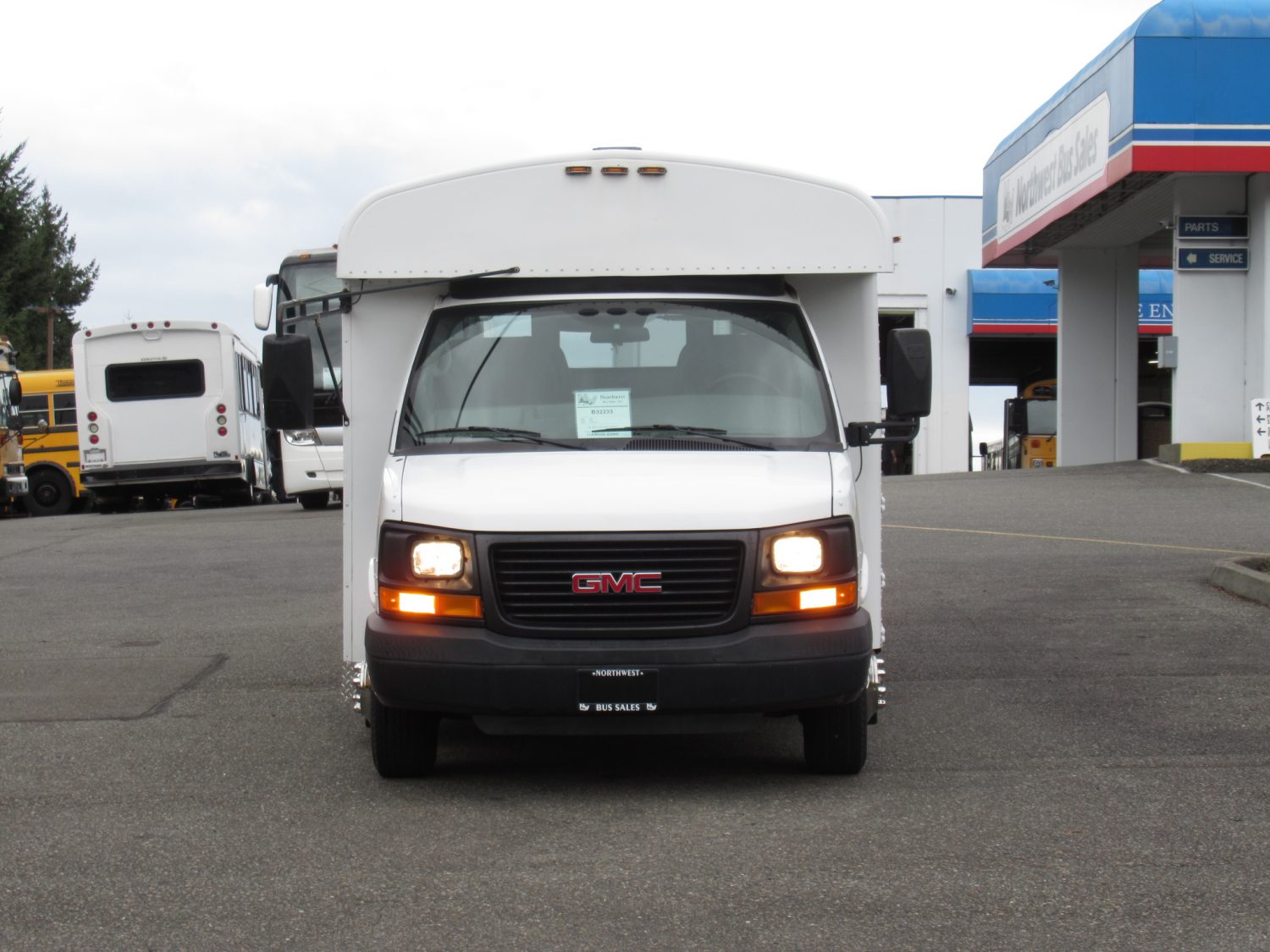 2008 GMC Thomas Minotaur 14 Passenger MFSAB - B32233 - Image 12