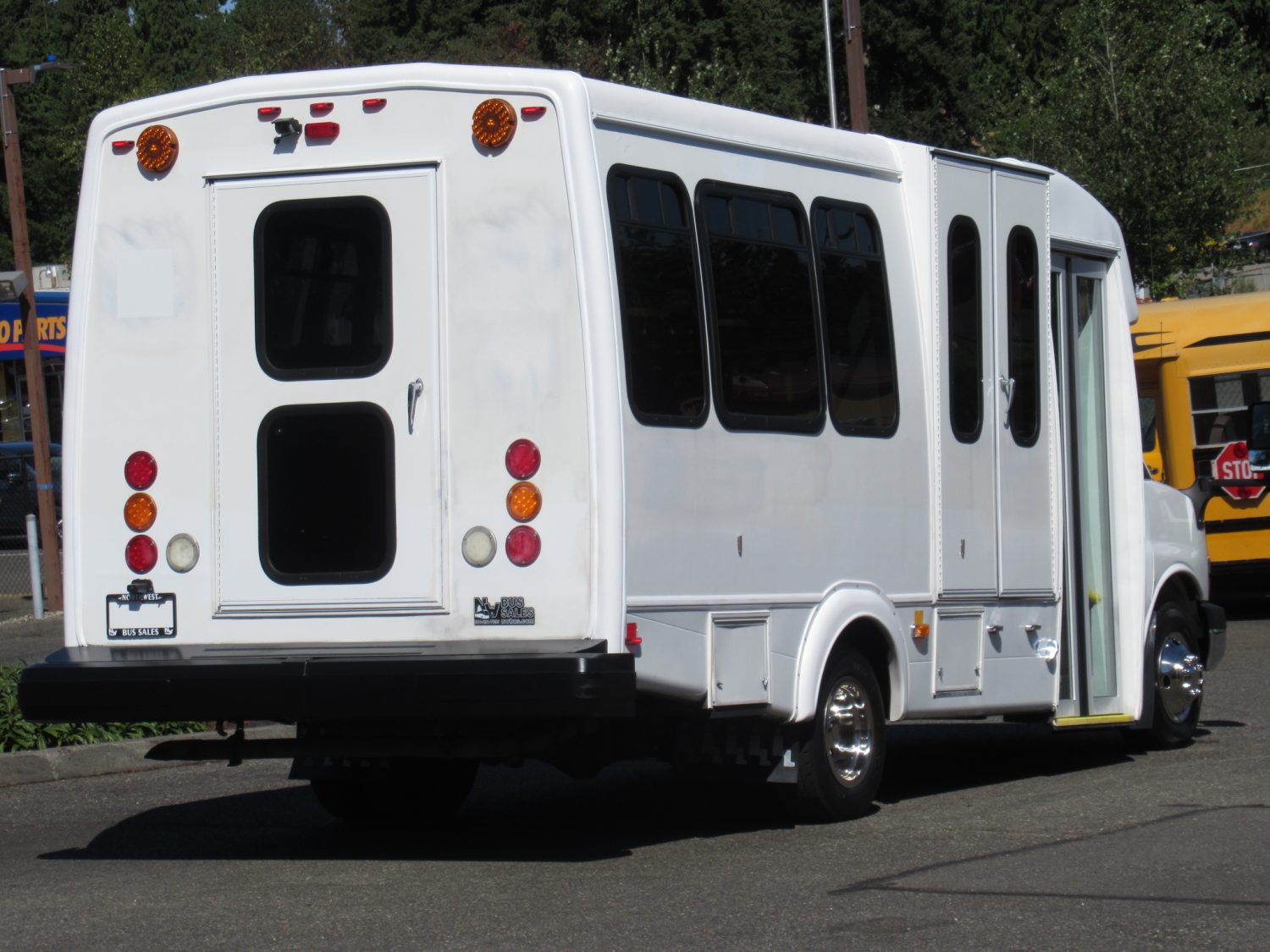 2012 Chevrolet Goshen GC II 13 ADA Shuttle Bus - S99665 - Image 3