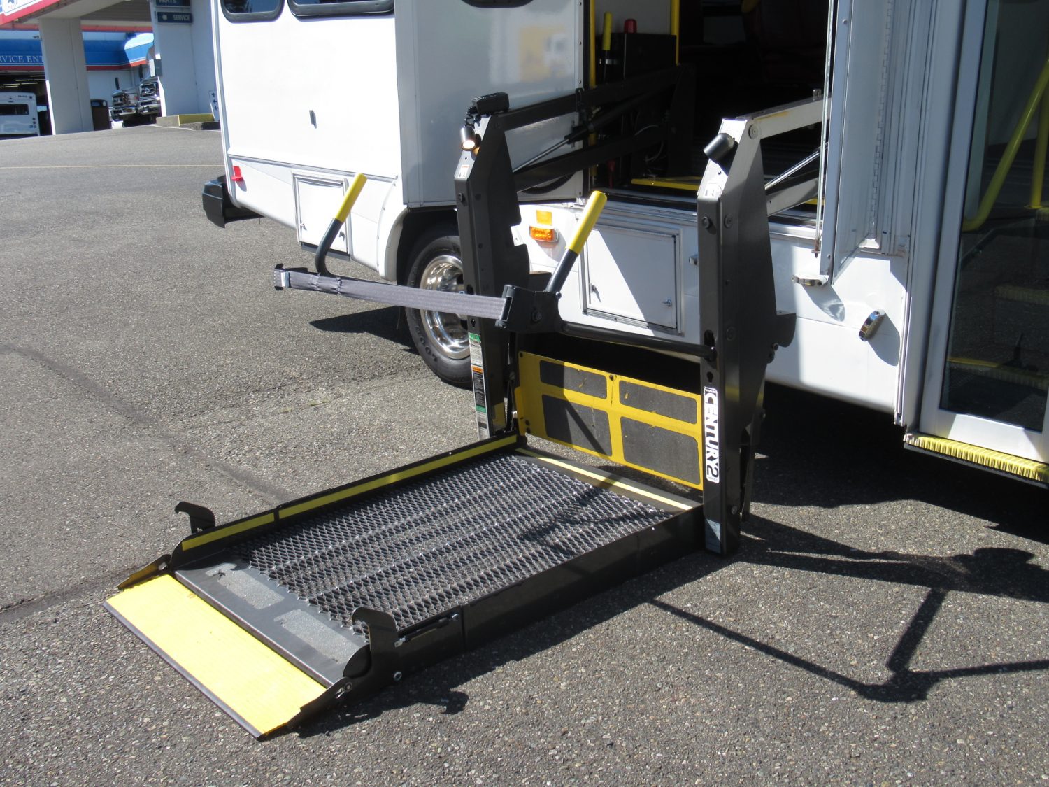 2012 Chevrolet Goshen GC II 13 ADA Shuttle Bus - S99665 - Image 11