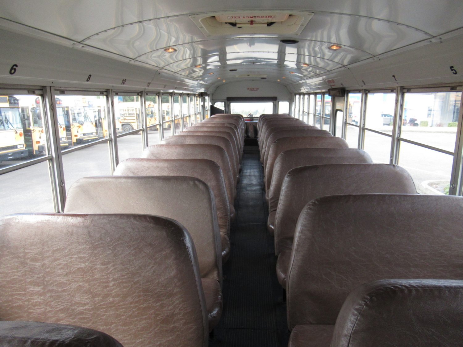 2001 Blue Bird All American 84 Passenger School Bus - B00841 - Image 6