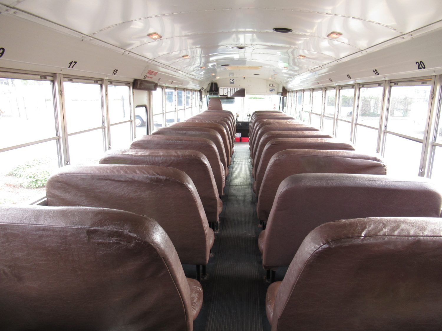 2001 Blue Bird All American 84 Passenger School Bus - B00841 - Image 8