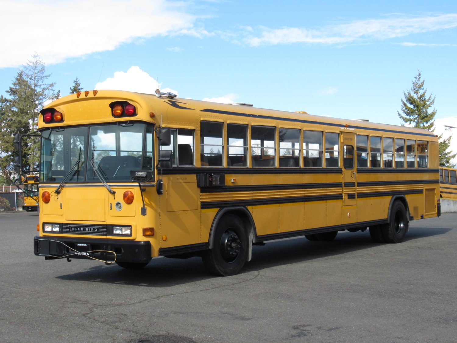 2001 Blue Bird All American 84 Passenger School Bus - B00845 - Image 2