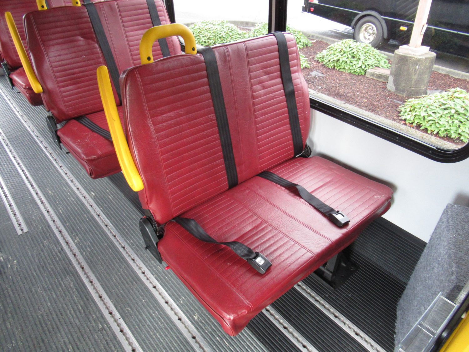 2012 Chevrolet Goshen GC II 13 ADA Shuttle Bus - S93929 - Image 9