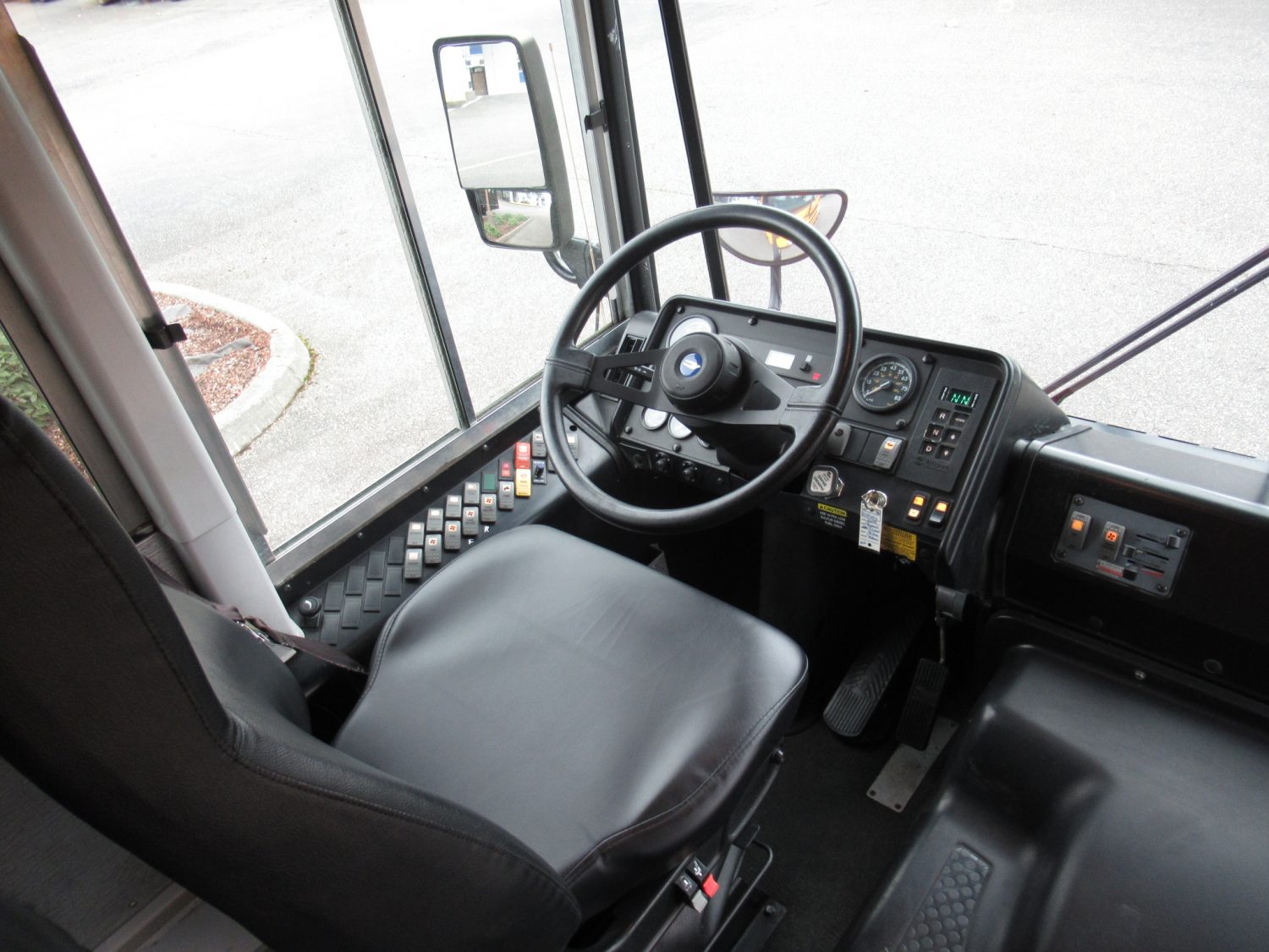 2009 Thomas Saf-T-Liner 78 Passenger School Bus - B13404 - Image 5