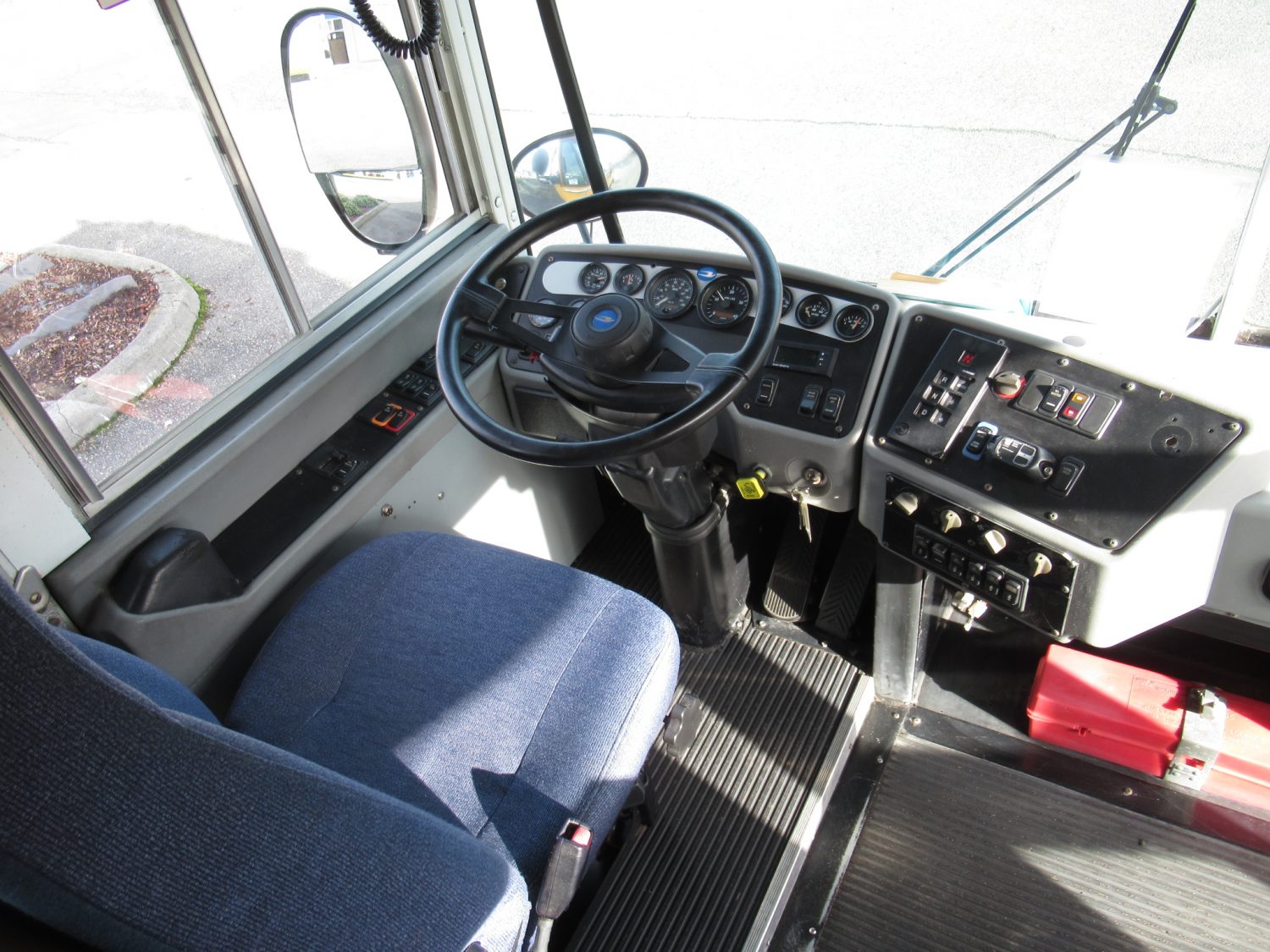 2003 Blue Bird All American 84 Passenger School Bus - B08927 - Image 5