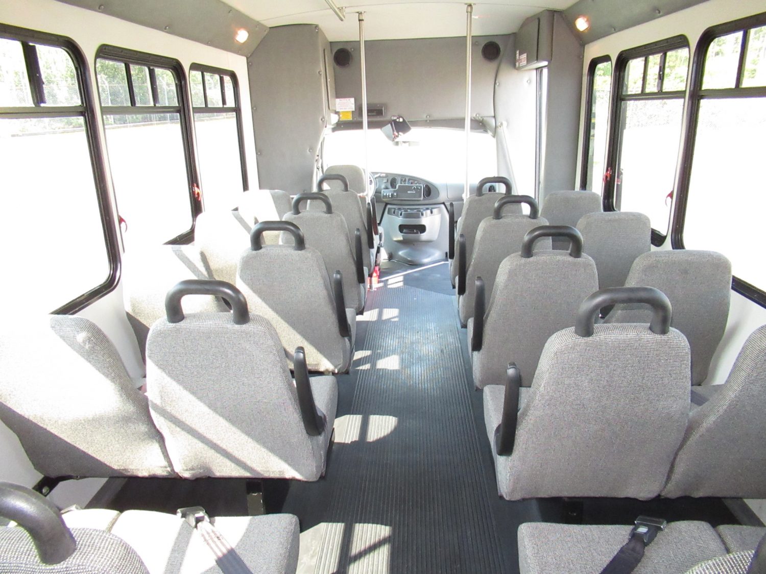 2006 Ford Startrans Senator 20 Passenger + 2 Wheelchair - S50293 - Image 8