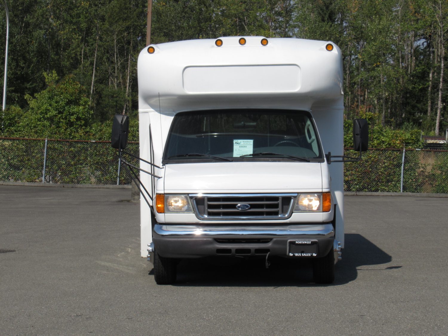 2006 Ford Startrans Senator 20 Passenger + 2 Wheelchair - S50293 - Image 12