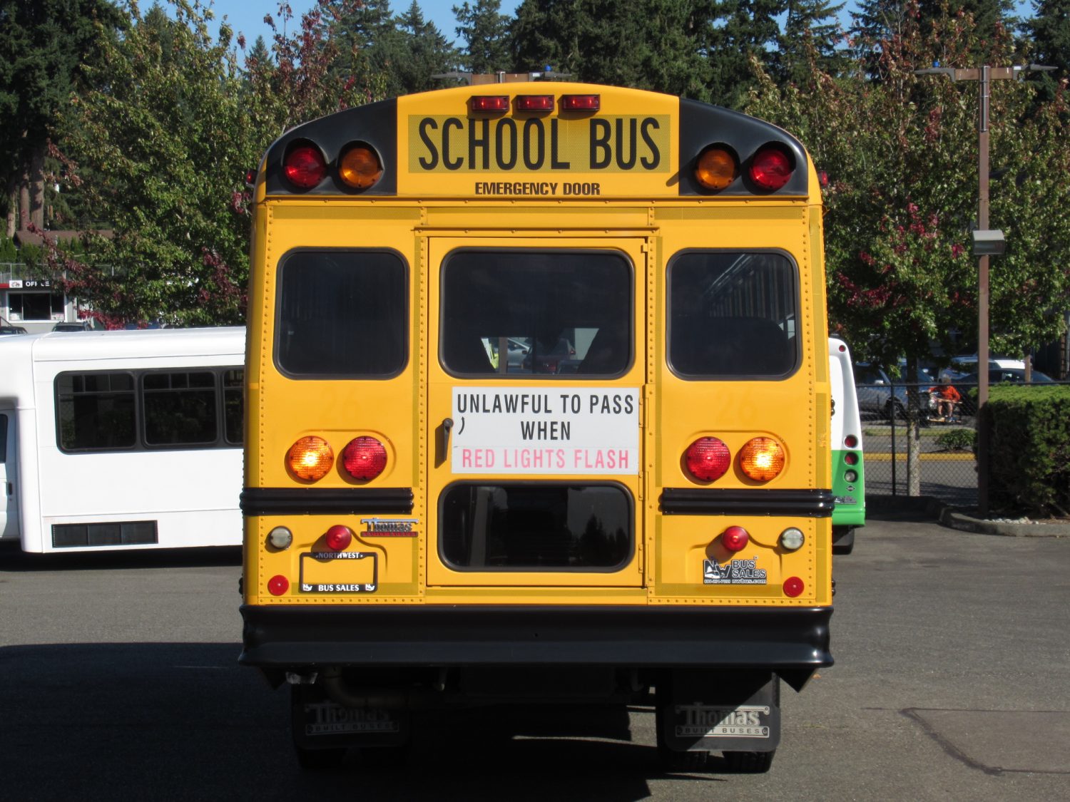 2009 Thomas Saf-T-Liner Motorhome Short School Bus - B10136 - Image 11