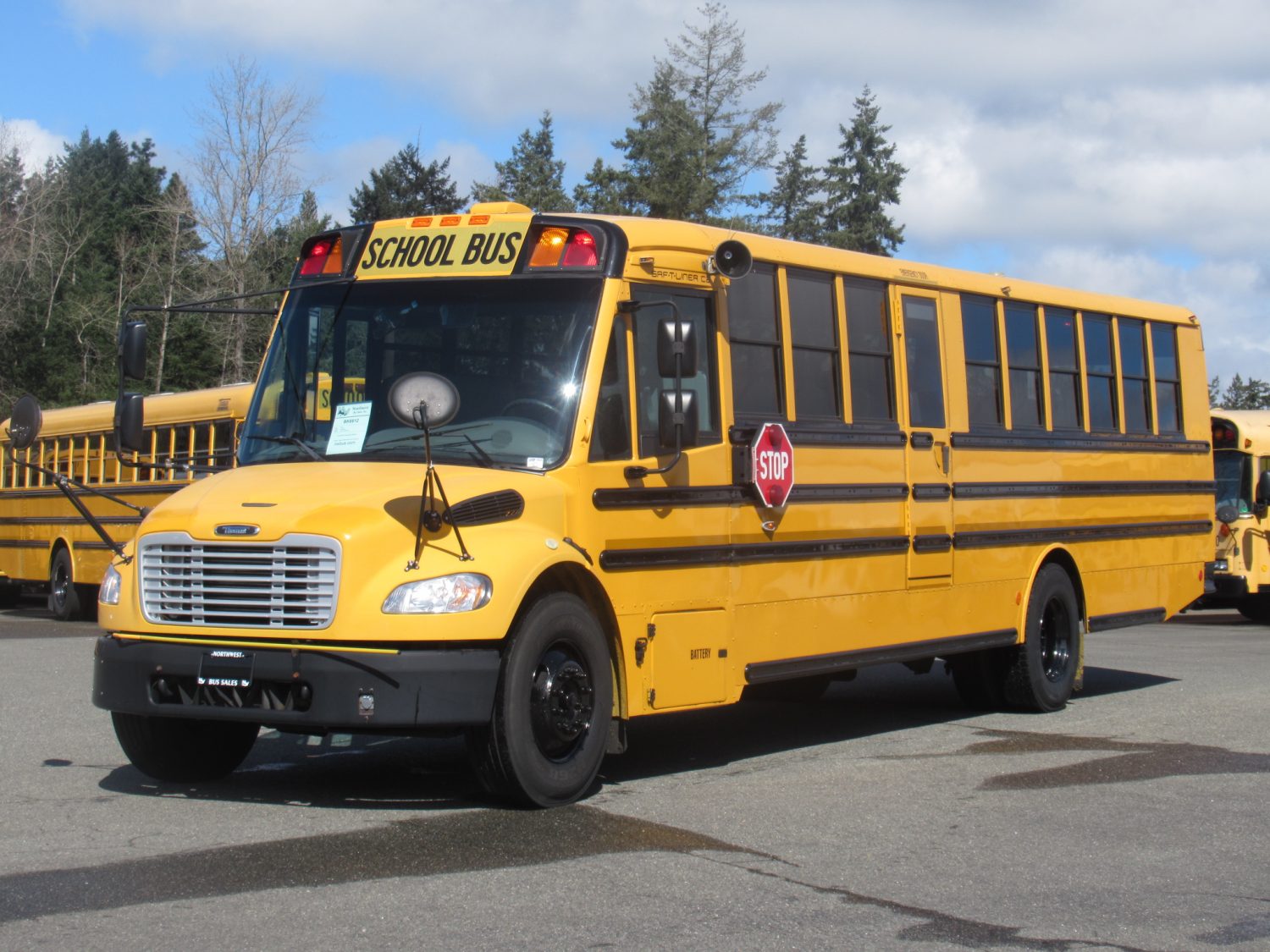 2012 Freightliner Thomas Saf-T-Liner C2 77 Passenger School Bus - BK8043 - Image 2