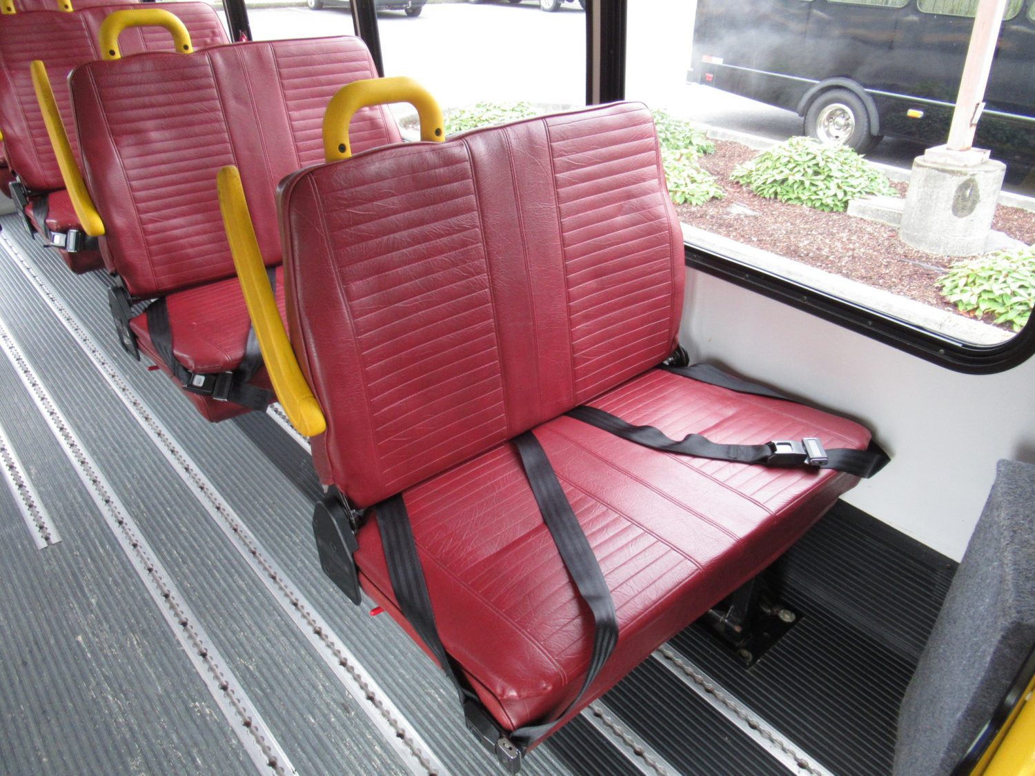 2012 Chevrolet Goshen GC II 13 ADA Shuttle Bus - S94789 - Image 9