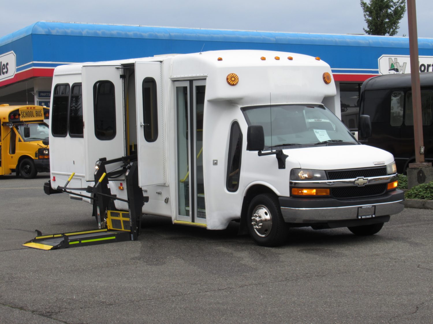 2012 Chevrolet Goshen GC II 13 ADA Shuttle Bus - S94789