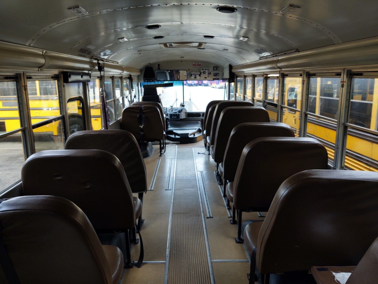 2006 Blue Bird All American 20 Passenger + 2 Wheelchair Short School Bus - B37891 - Image 9