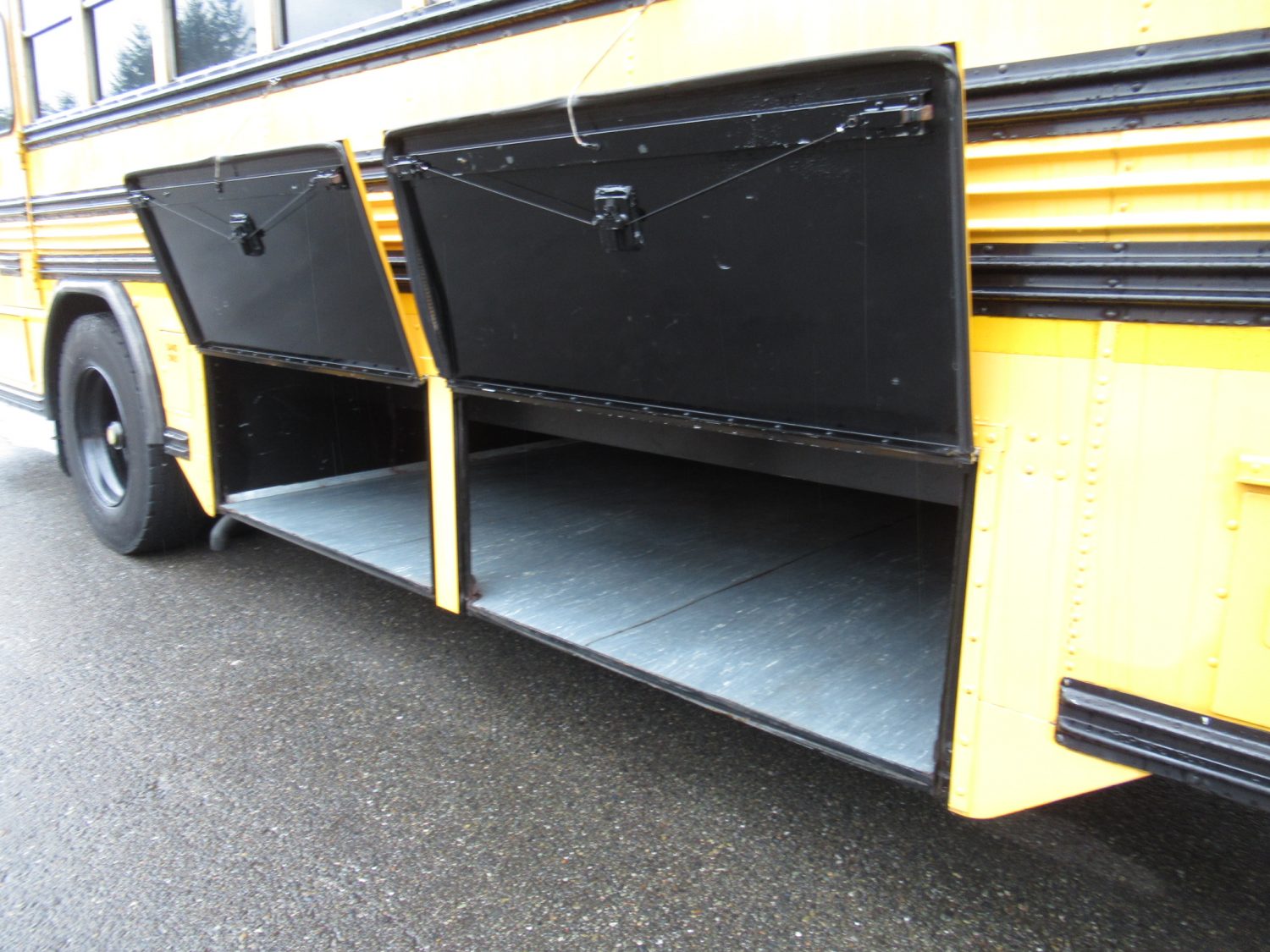 2003 Blue Bird All American 75 Passenger School Bus - B12398 - Image 10
