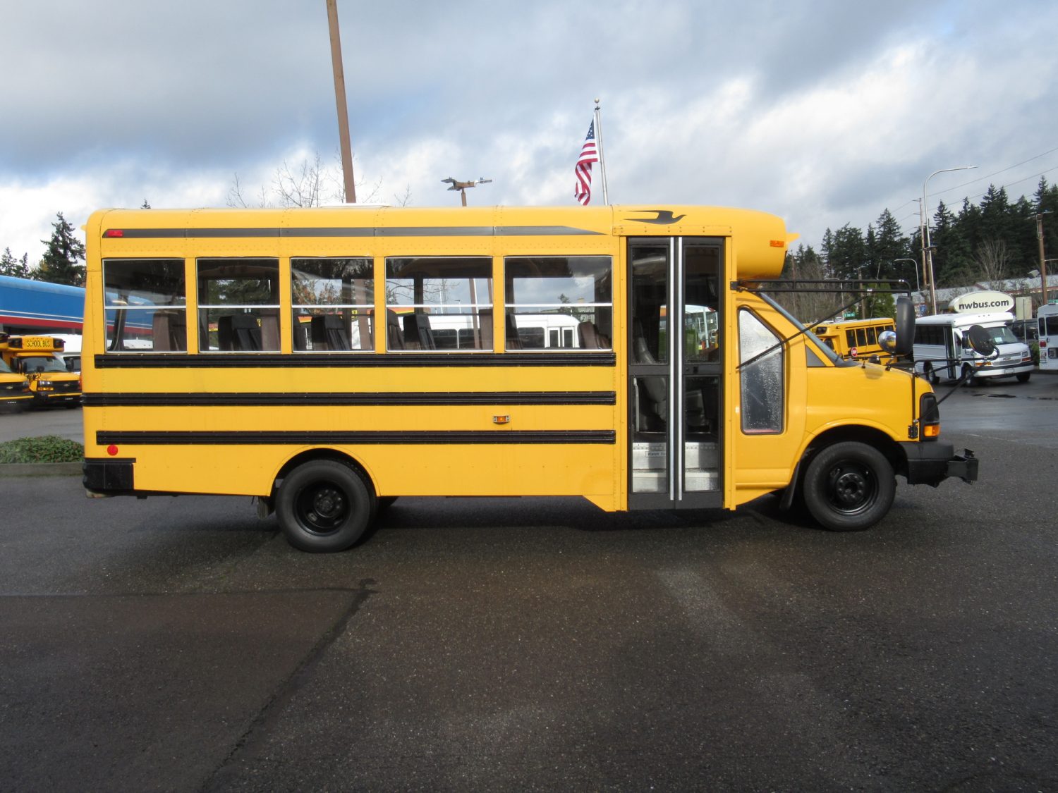 2004 Chevrolet Microbird 24 Passenger Type-A School Bus - B13412 - Image 10