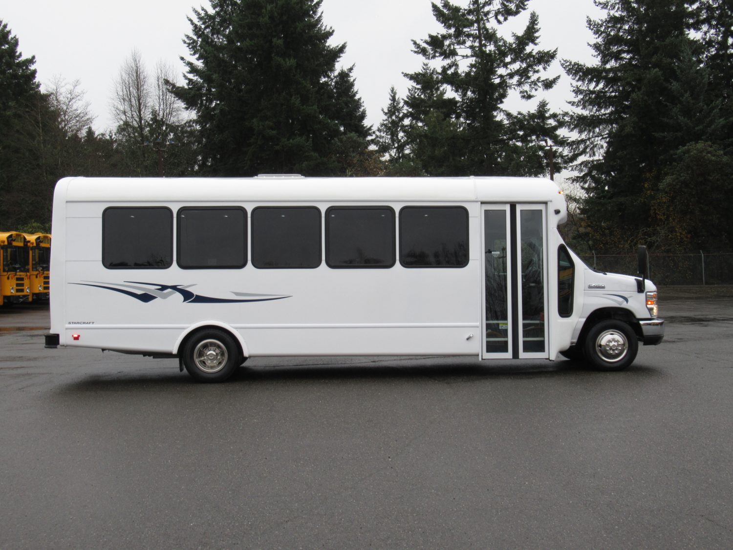 2016 Ford Starcraft MVP 28 Passenger Shuttle Bus - S24316 - Image 10