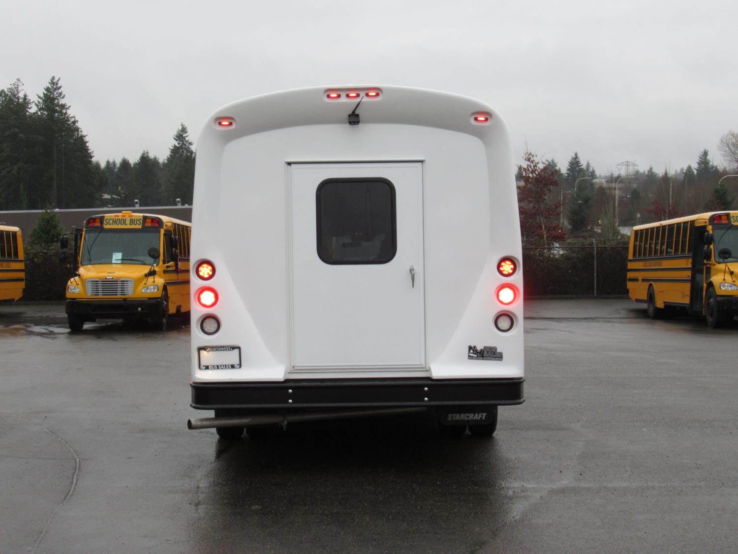 2016 Ford Starcraft MVP 28 Passenger Shuttle Bus - S24316 - Image 11