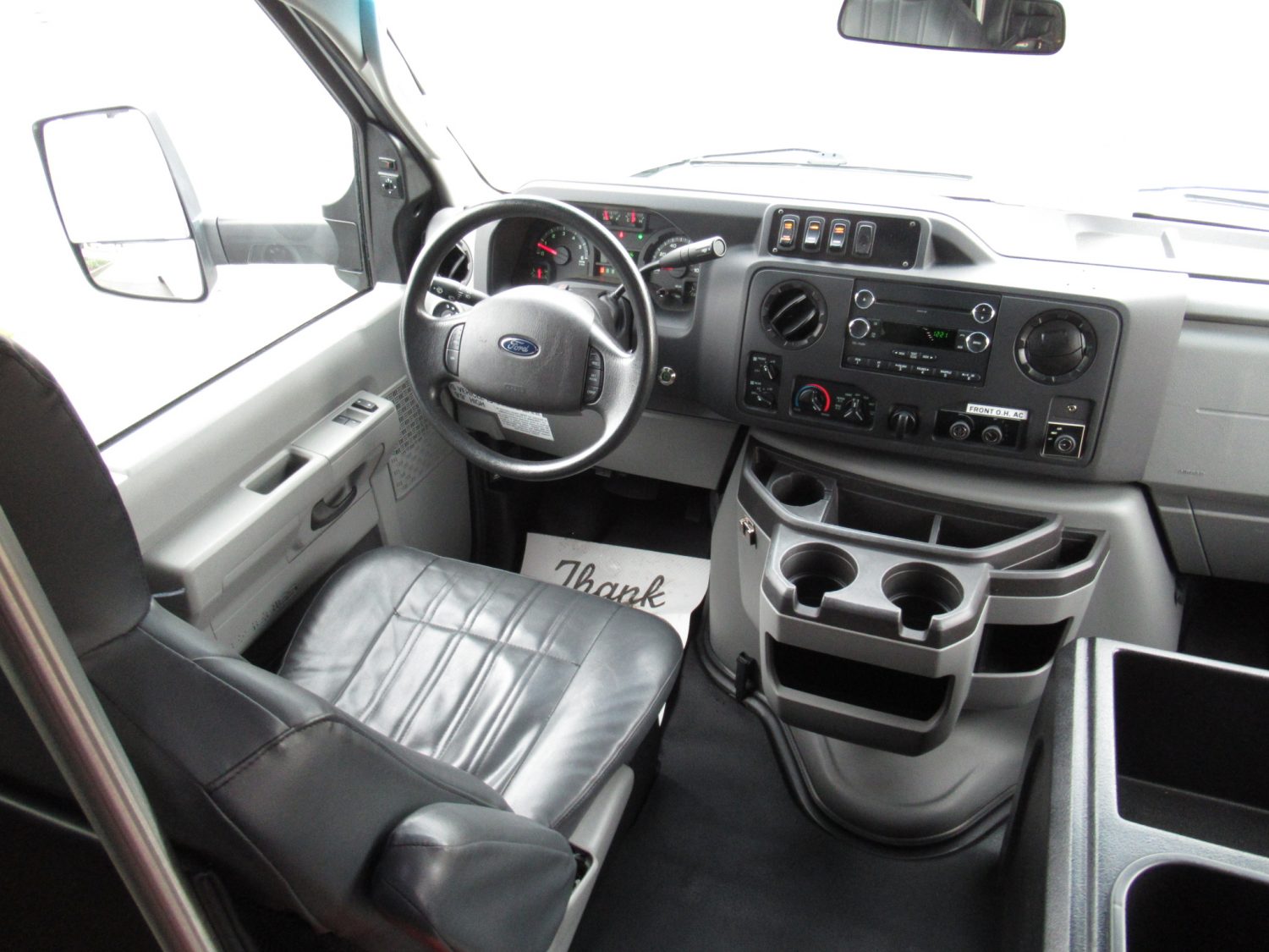 2014 Ford Ameritrans 23 Passenger + Rear Luggage Shuttle Bus - S00096 - Image 5