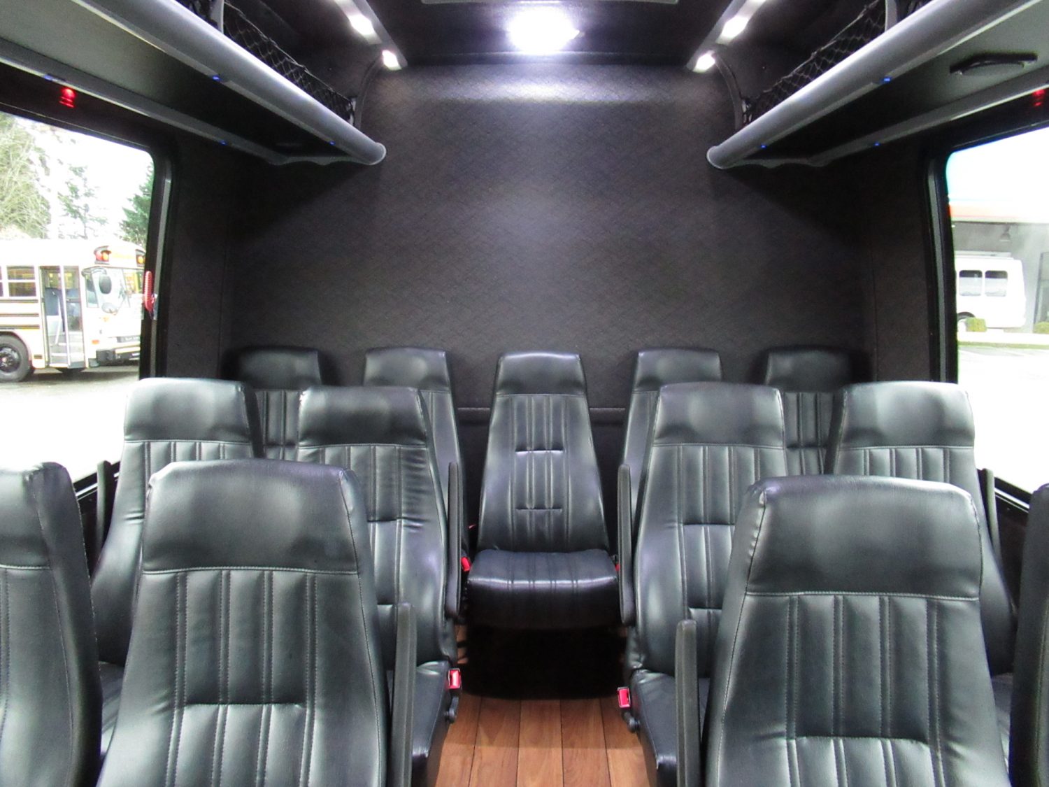 2014 Ford Ameritrans 23 Passenger + Rear Luggage Shuttle Bus - S00096 - Image 7