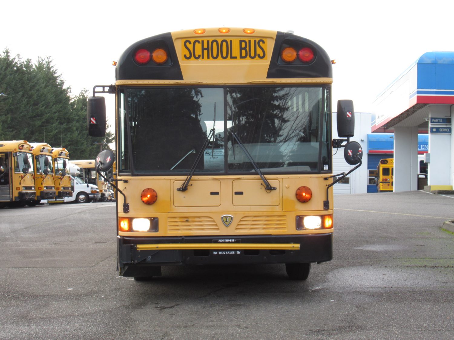 2009 International RE-300 78 Passenger School Bus - B72937 - Image 12