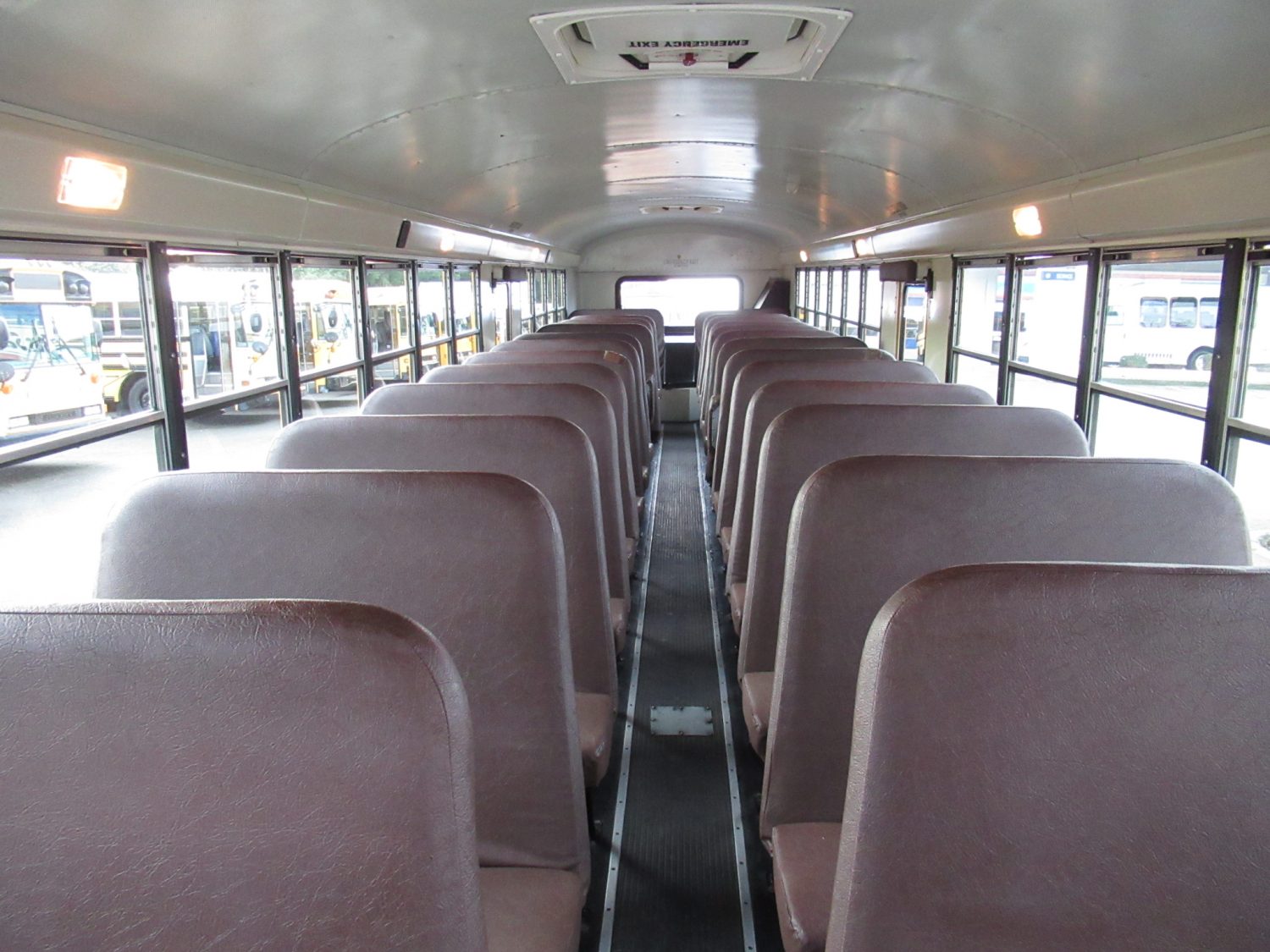 2009 International RE-300 78 Passenger School Bus - B72937 - Image 6