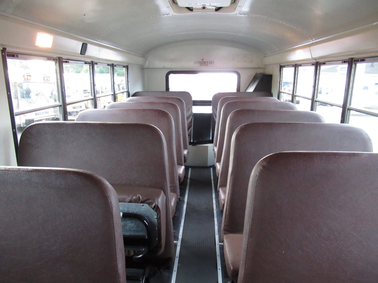 2009 International RE-300 78 Passenger School Bus - B72937 - Image 7