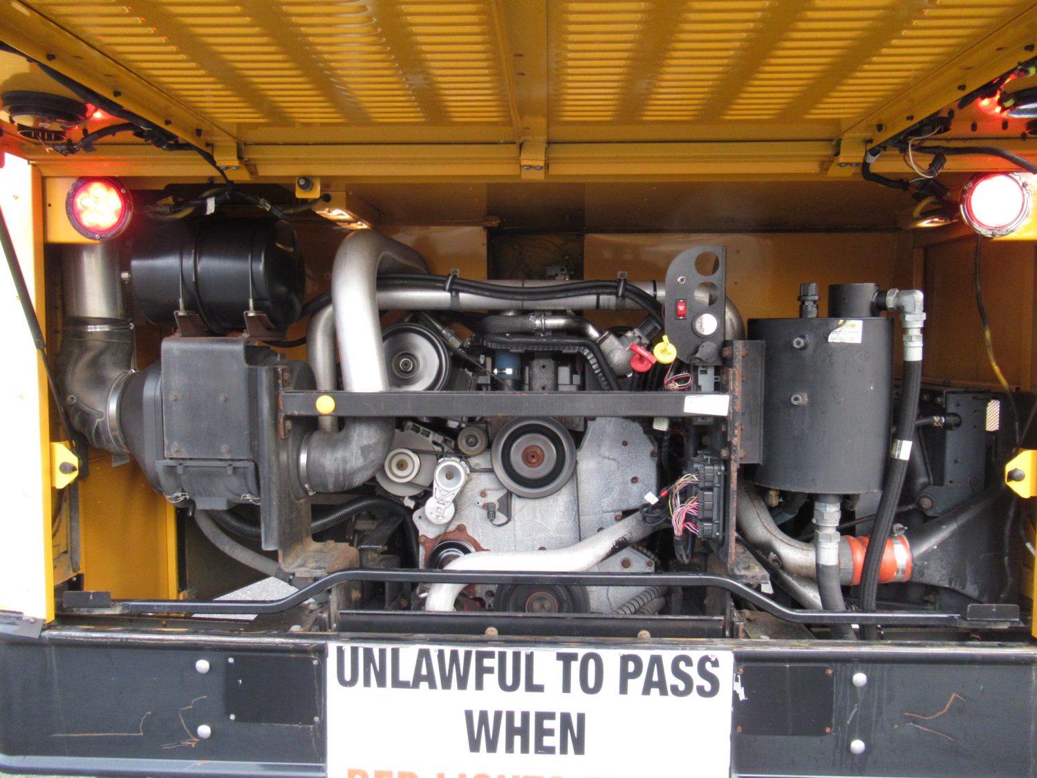 2009 International RE-300 78 Passenger School Bus - B72937 - Image 11