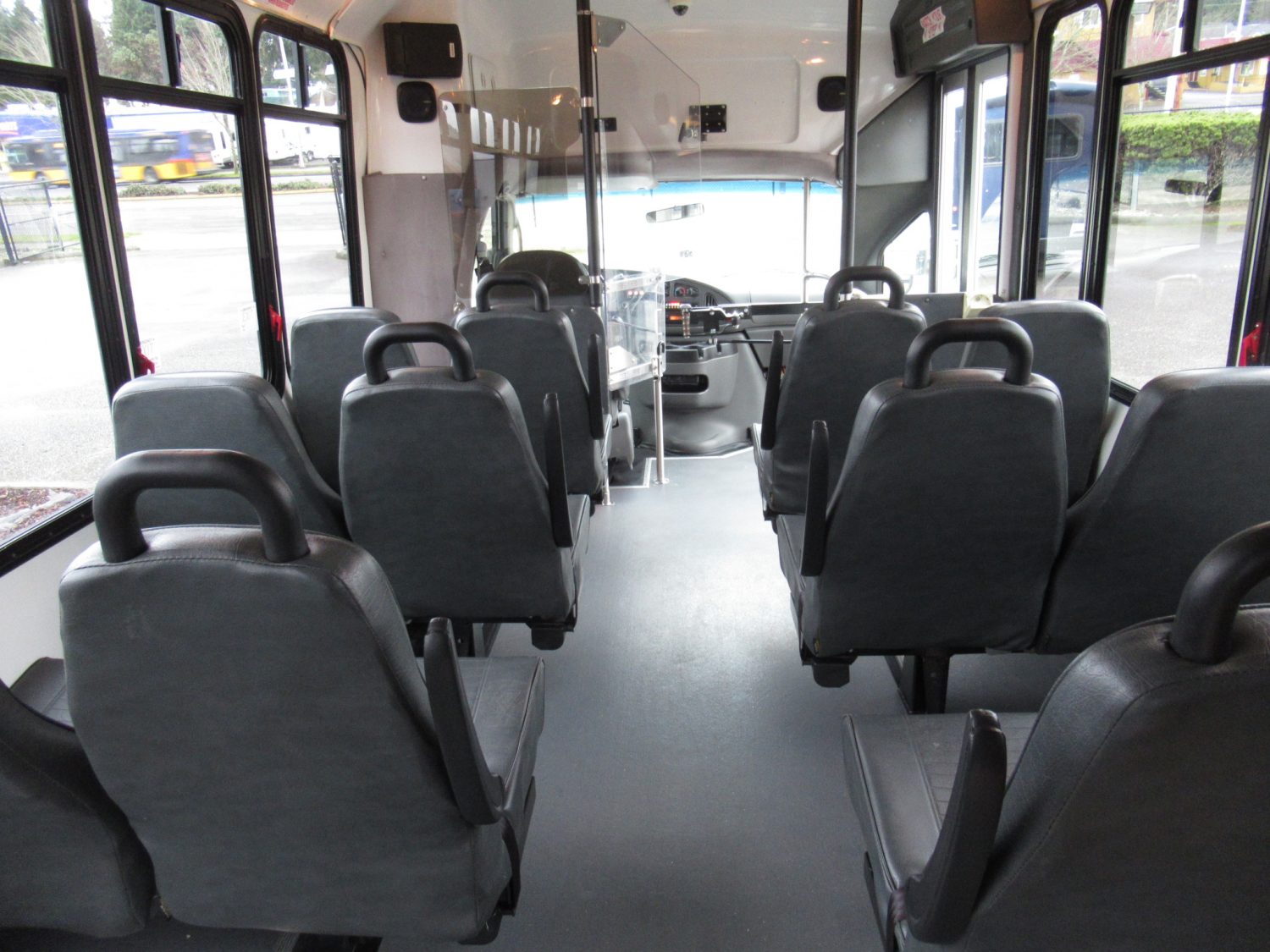 2007 Ford Eldorado Aerotech 12 Passenger + 2 Wheelchair Shuttle Bus - S27060 - Image 8