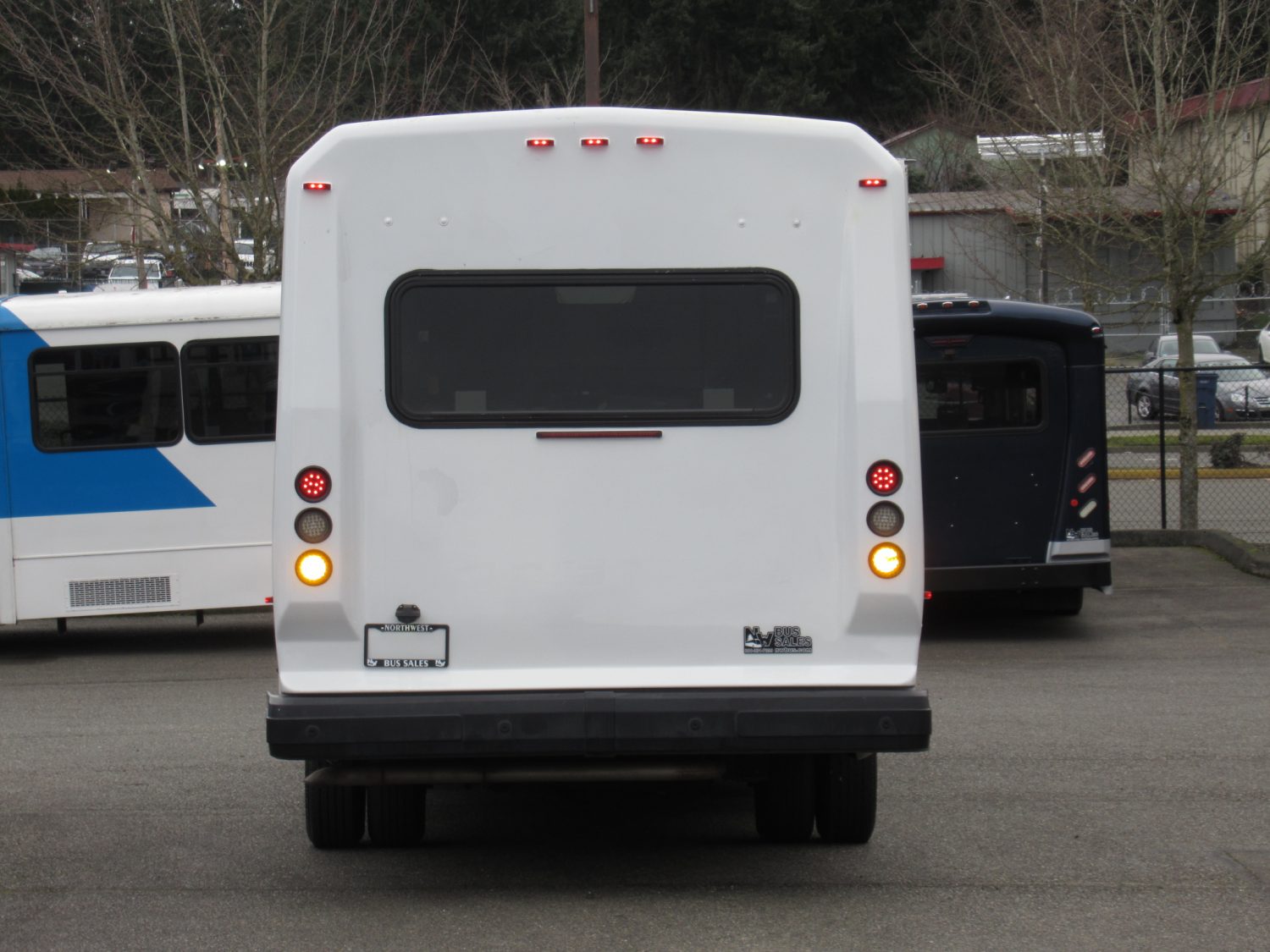 2014 Chevrolet Eldorado 12 Passenger + 2 Wheelchair Shuttle Bus - S72471 - Image 11