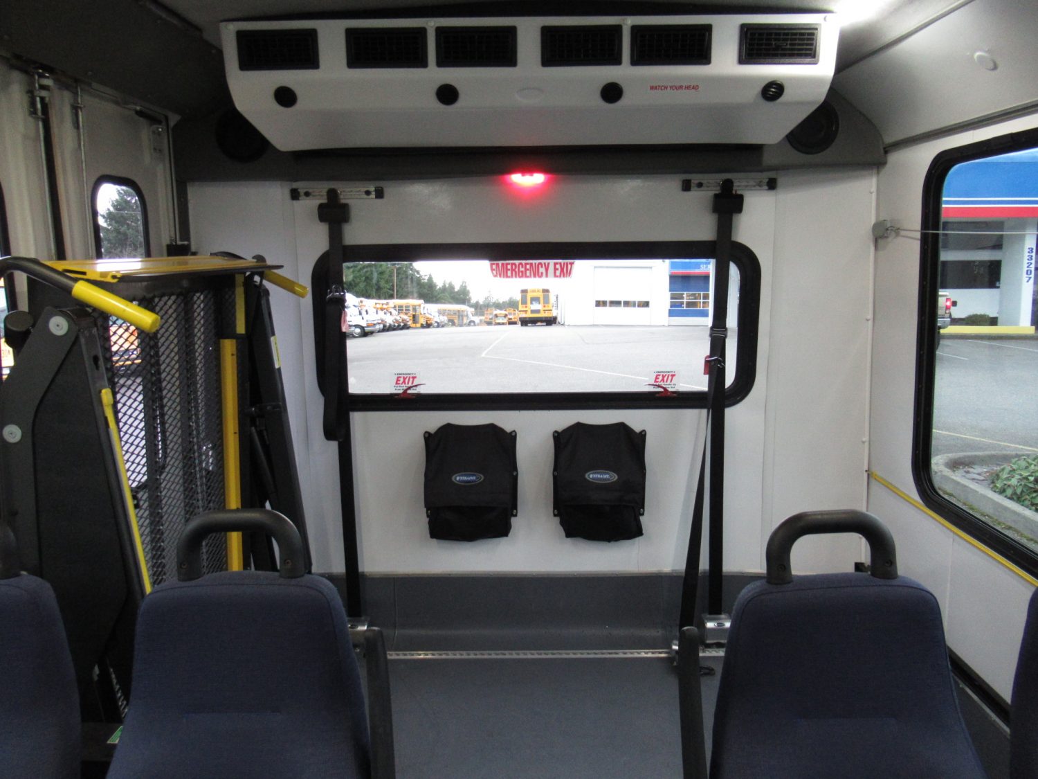 2014 Chevrolet Eldorado 12 Passenger + 2 Wheelchair Shuttle Bus - S72471 - Image 7