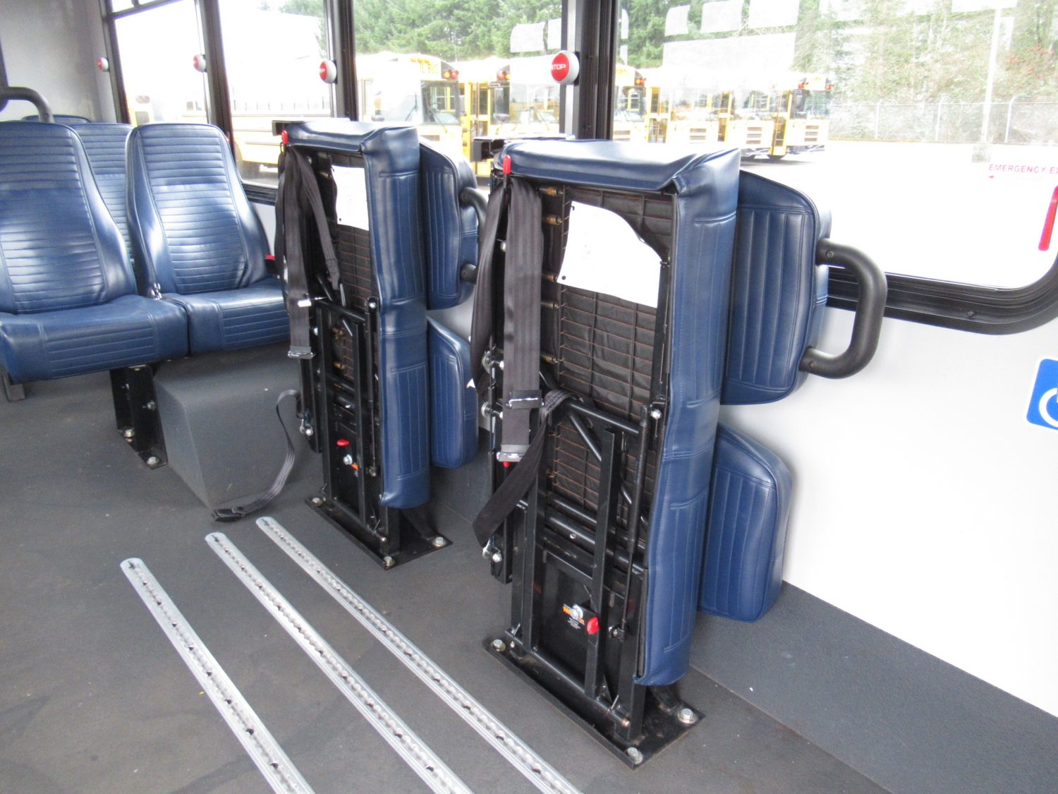 2015 Chevrolet Arboc Spirit of Mobility 19 Passenger ADA Shuttle Bus - S21698 - Image 8