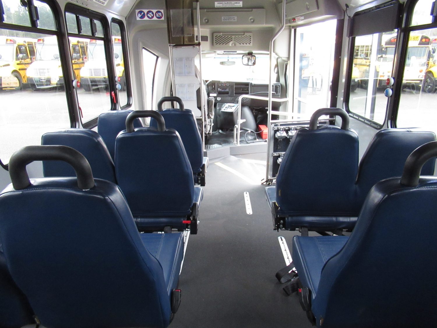 2015 Chevrolet Arboc Spirit of Mobility 19 Passenger ADA Shuttle Bus - S21698 - Image 10