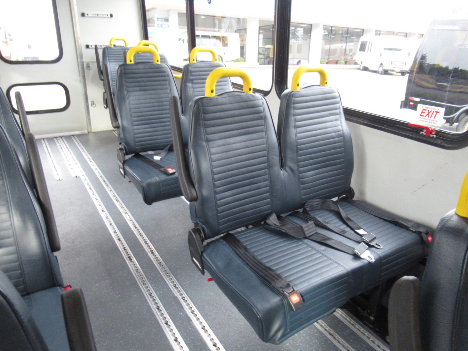 2015 Chevrolet Glaval Titan II 14 Passenger Shuttle Bus - S32484 - Image 8