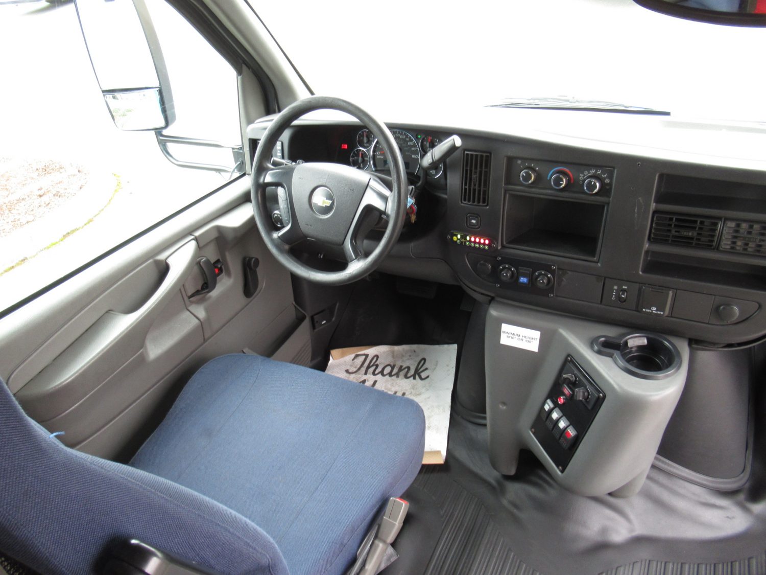 2015 Chevrolet Glaval Titan II 14 Passenger Shuttle Bus - S40545 - Image 5