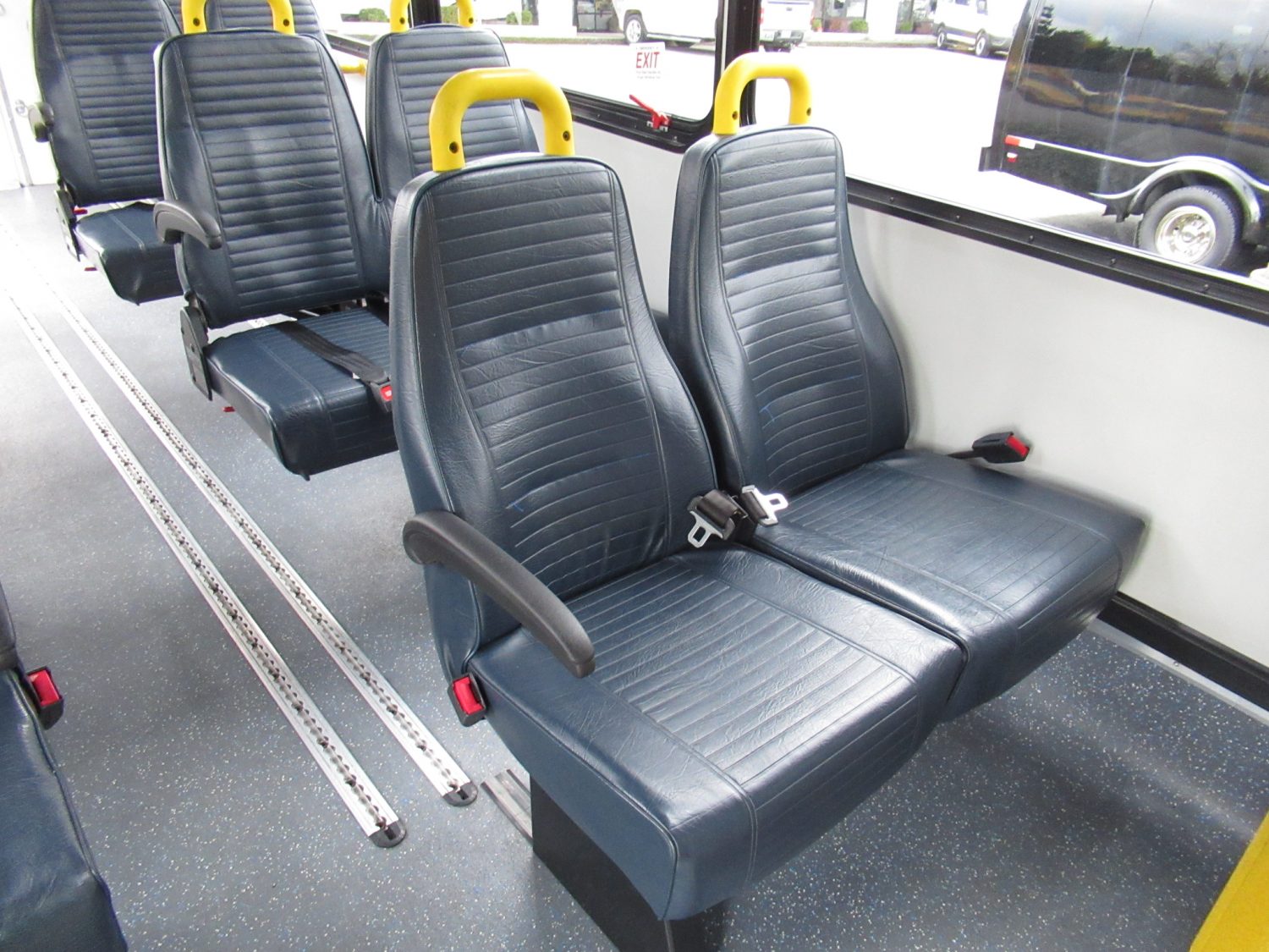 2016 Chevrolet Glaval Titan II 14 Passenger Shuttle Bus - S38275 - Image 7