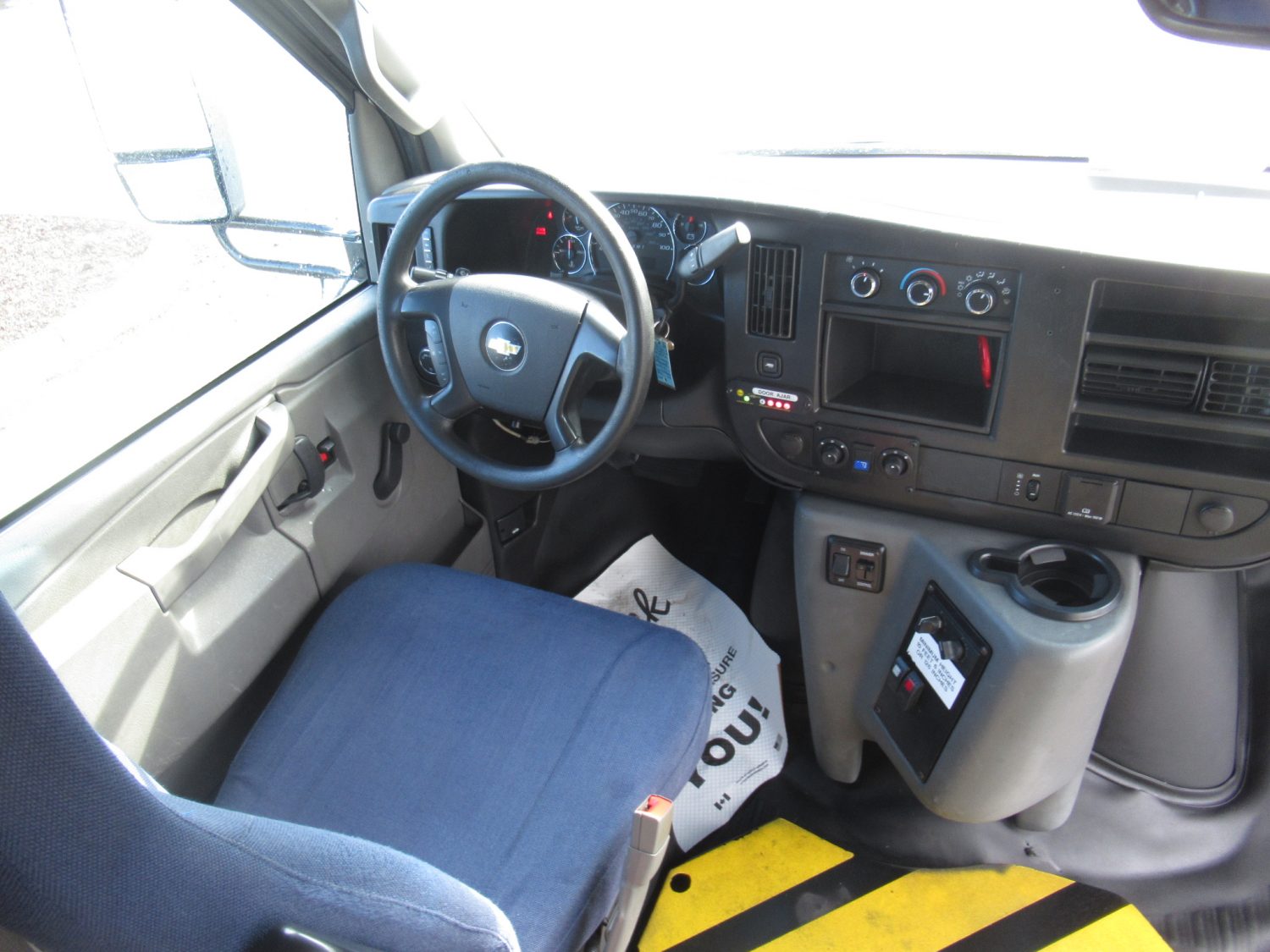 2016 Chevrolet Glaval Titan II 14 Passenger Shuttle Bus - S37653 - Image 5