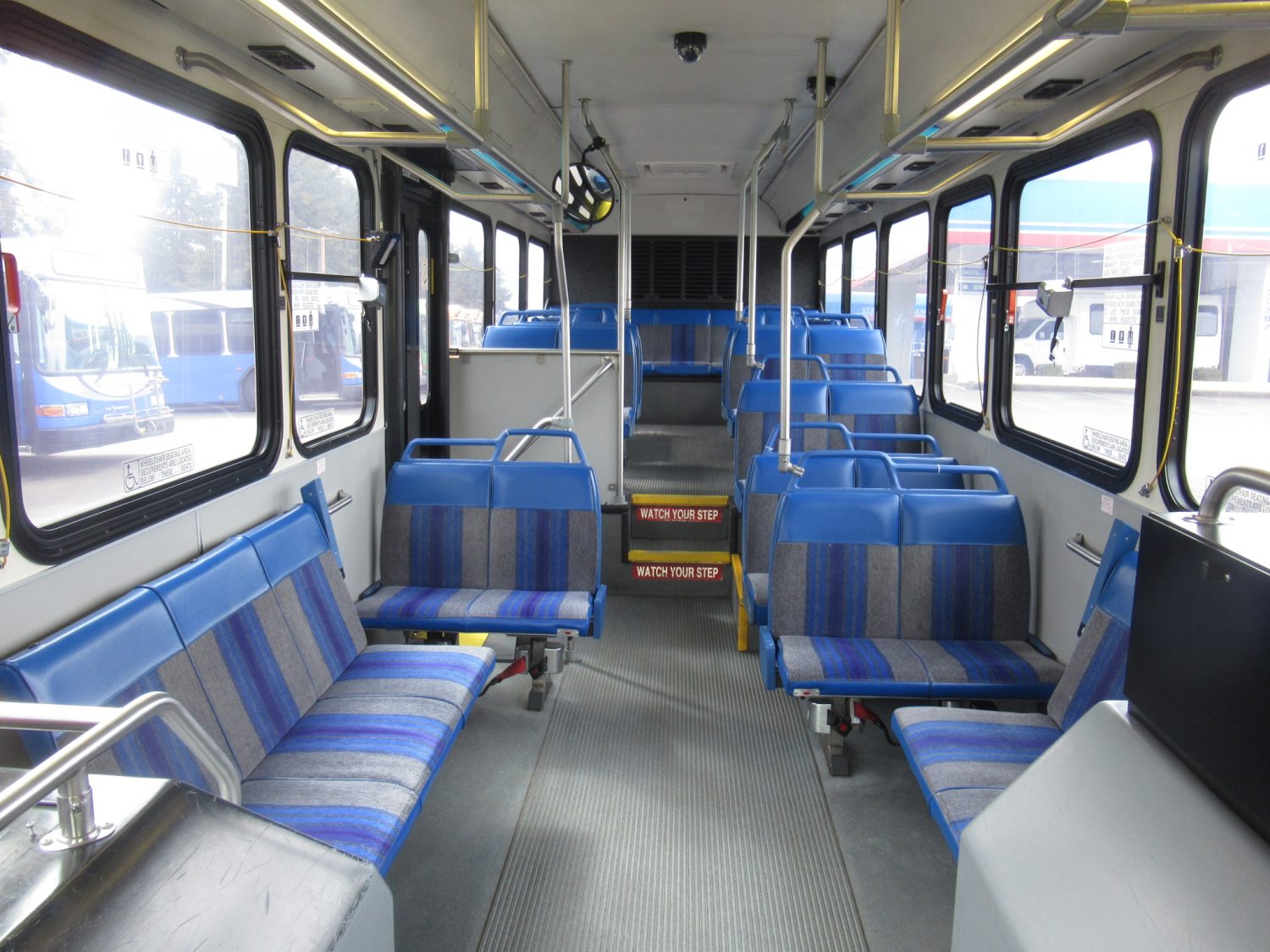 2007 Gillig Low Floor 32 Passenger ADA Transit Bus - T78387 - Image 6