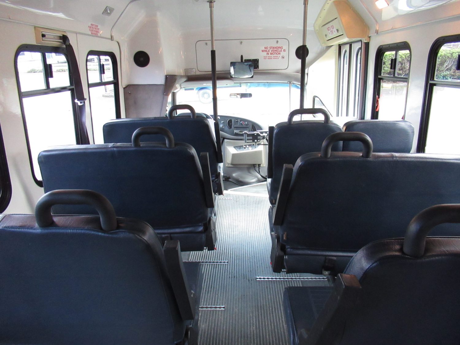 1997 Ford Eldorado Aerotech 14 Passenger Shuttle Bus -S88096 - Image 11