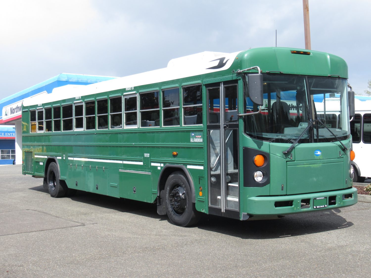 2011 Blue Bird All American 44 Passenger Commercial Bus - B81674