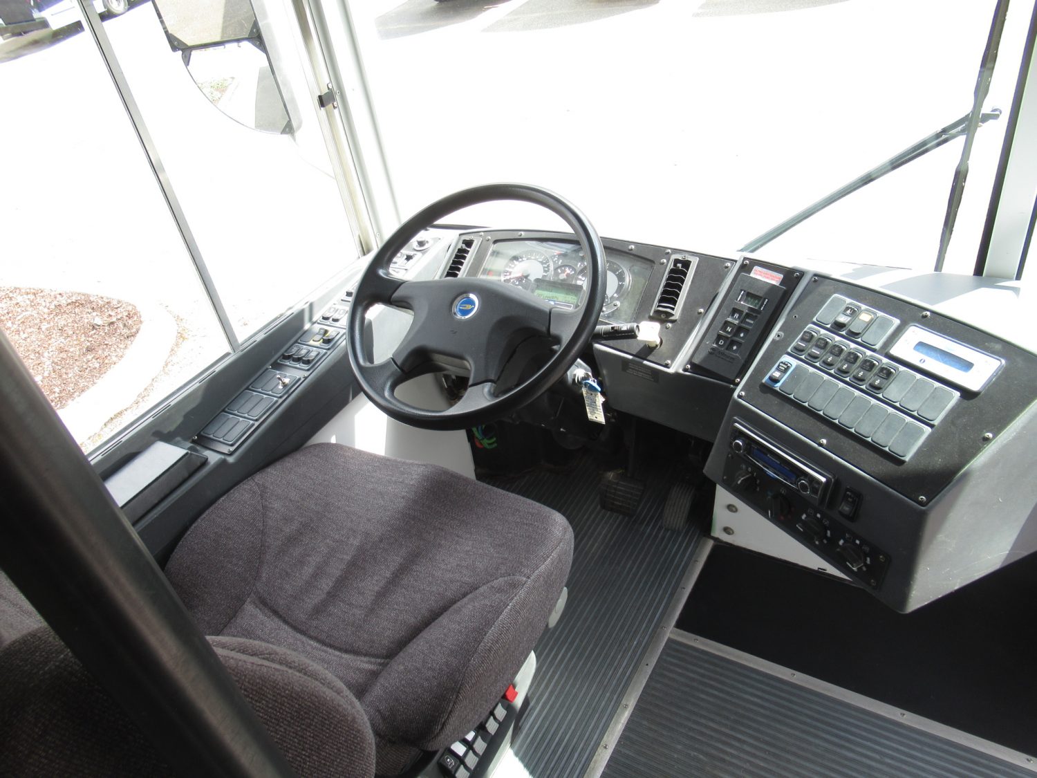 2011 Blue Bird All American 44 Passenger Commercial Bus - B81674 - Image 5