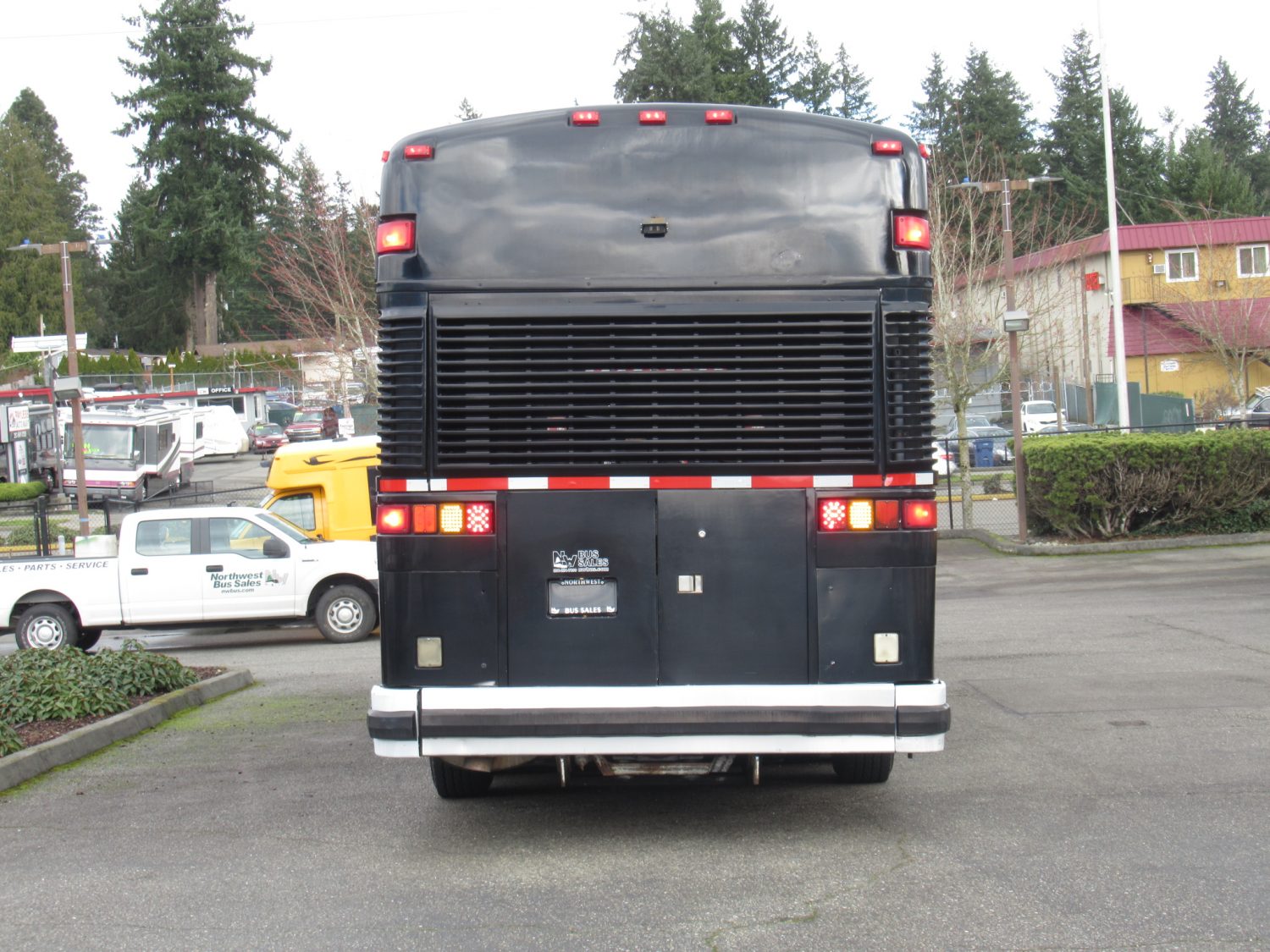 1997 MCI 102-DL3 55 Passenger Motorcoach - C48962 - Image 11