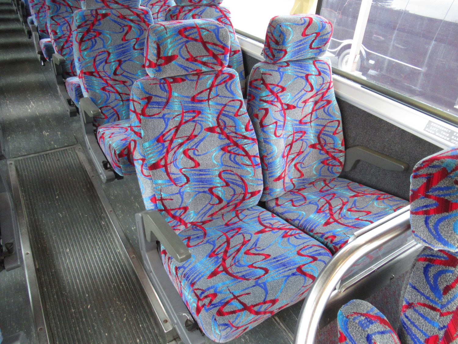 1997 MCI 102-DL3 55 Passenger Motorcoach - C48962 - Image 9