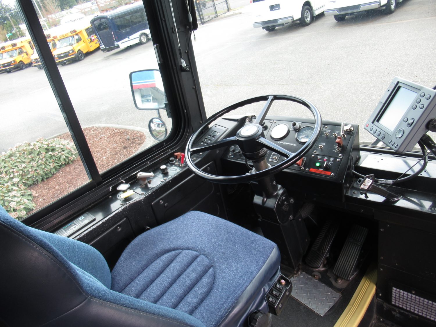 2007 Gillig Low Floor 32 Passenger ADA Transit Bus - T78386 - Image 5