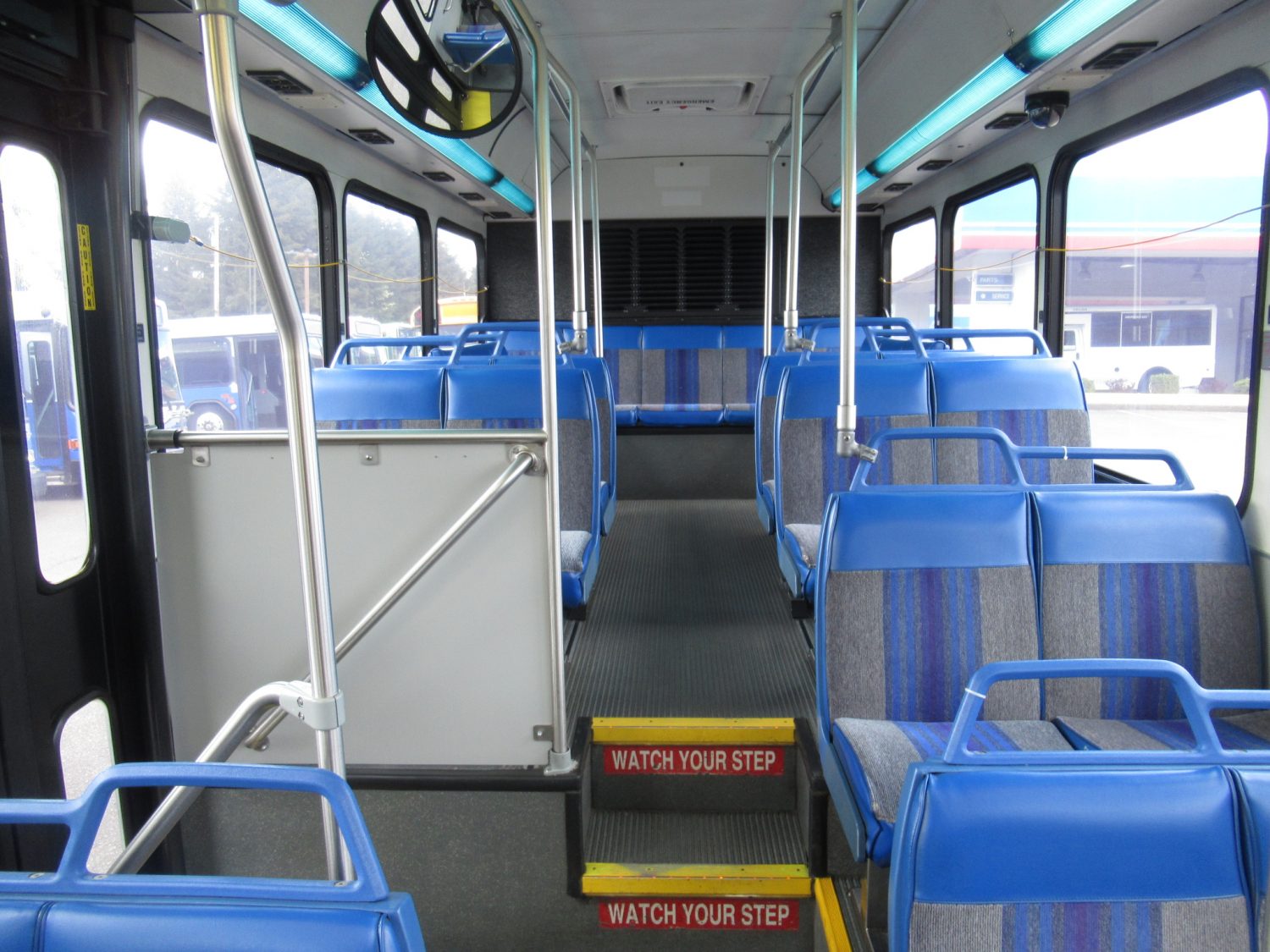 2007 Gillig Low Floor 32 Passenger ADA Transit Bus - T78386 - Image 7