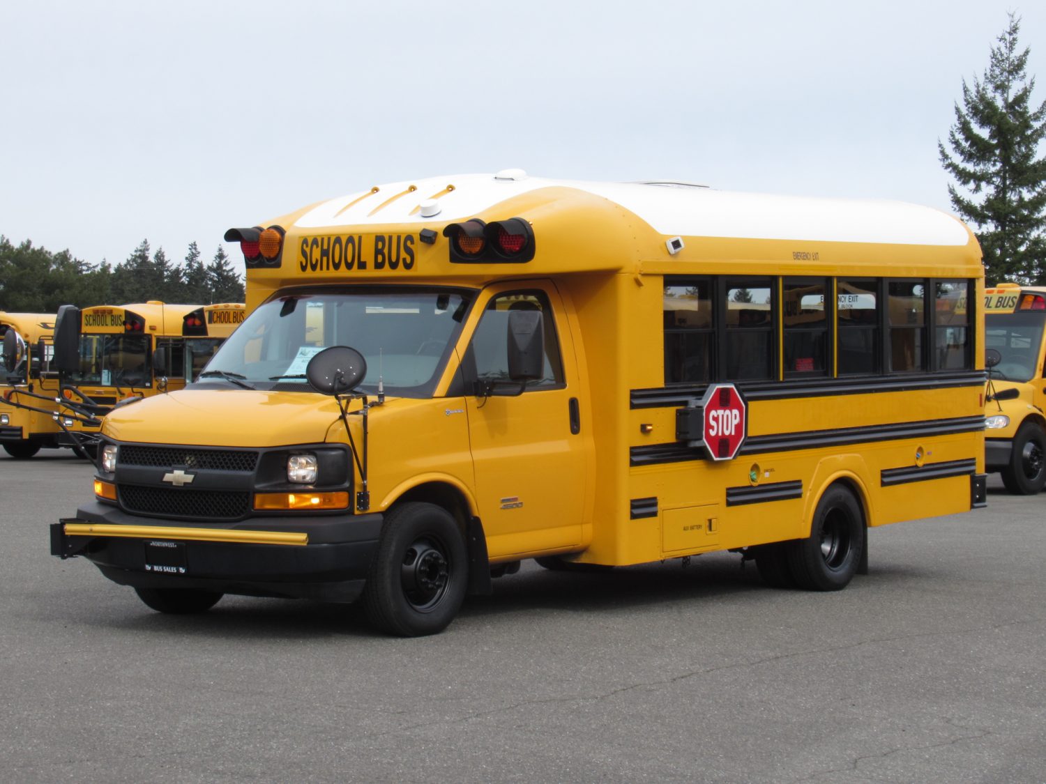 2012 Chevrolet Trans Tech 30 Passenger School Bus - B27044 - Image 2